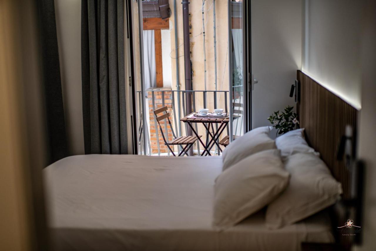Humboldt Luxury Rooms Таормина Екстериор снимка