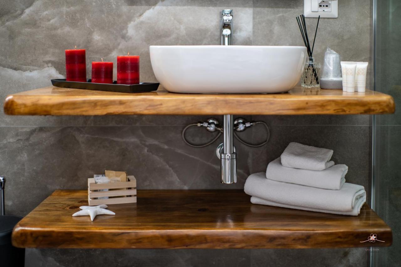Humboldt Luxury Rooms Таормина Екстериор снимка
