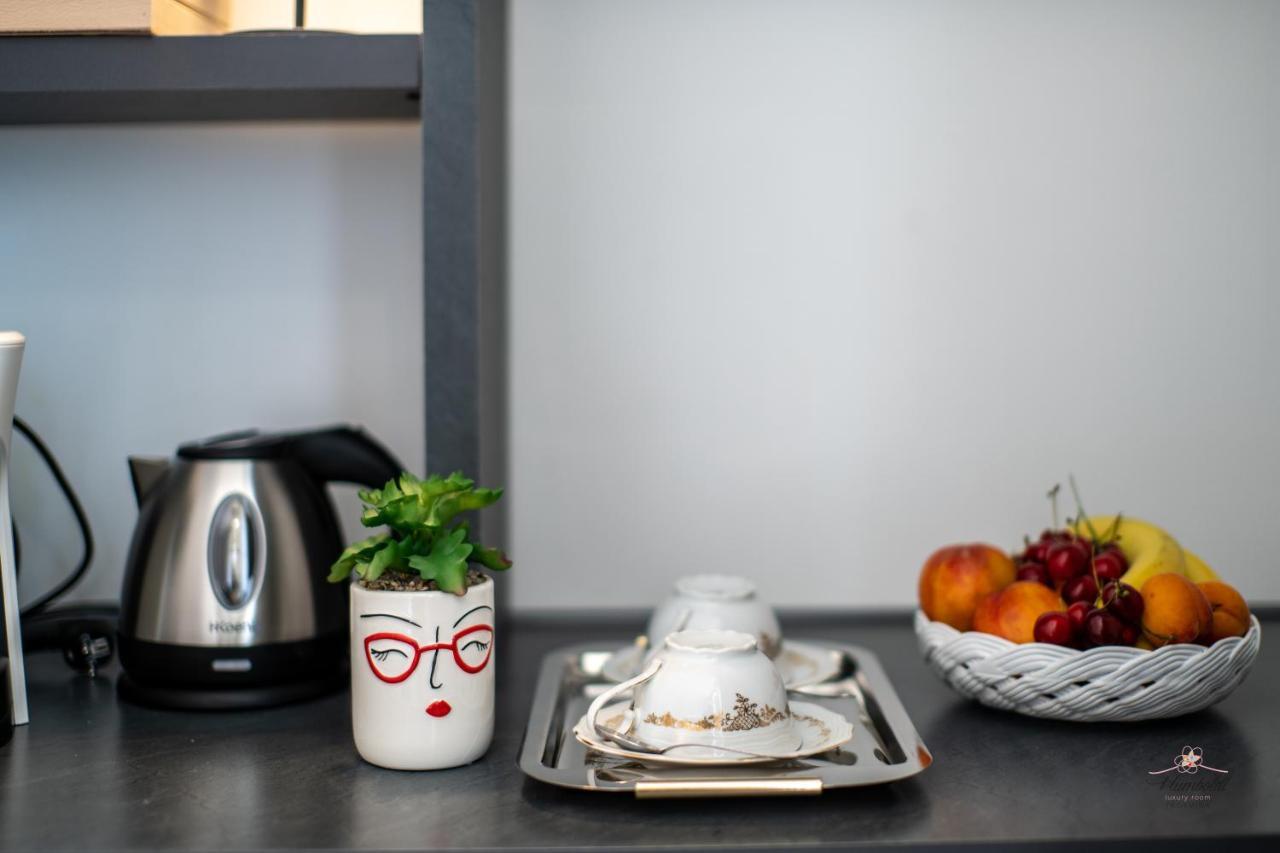 Humboldt Luxury Rooms Таормина Екстериор снимка