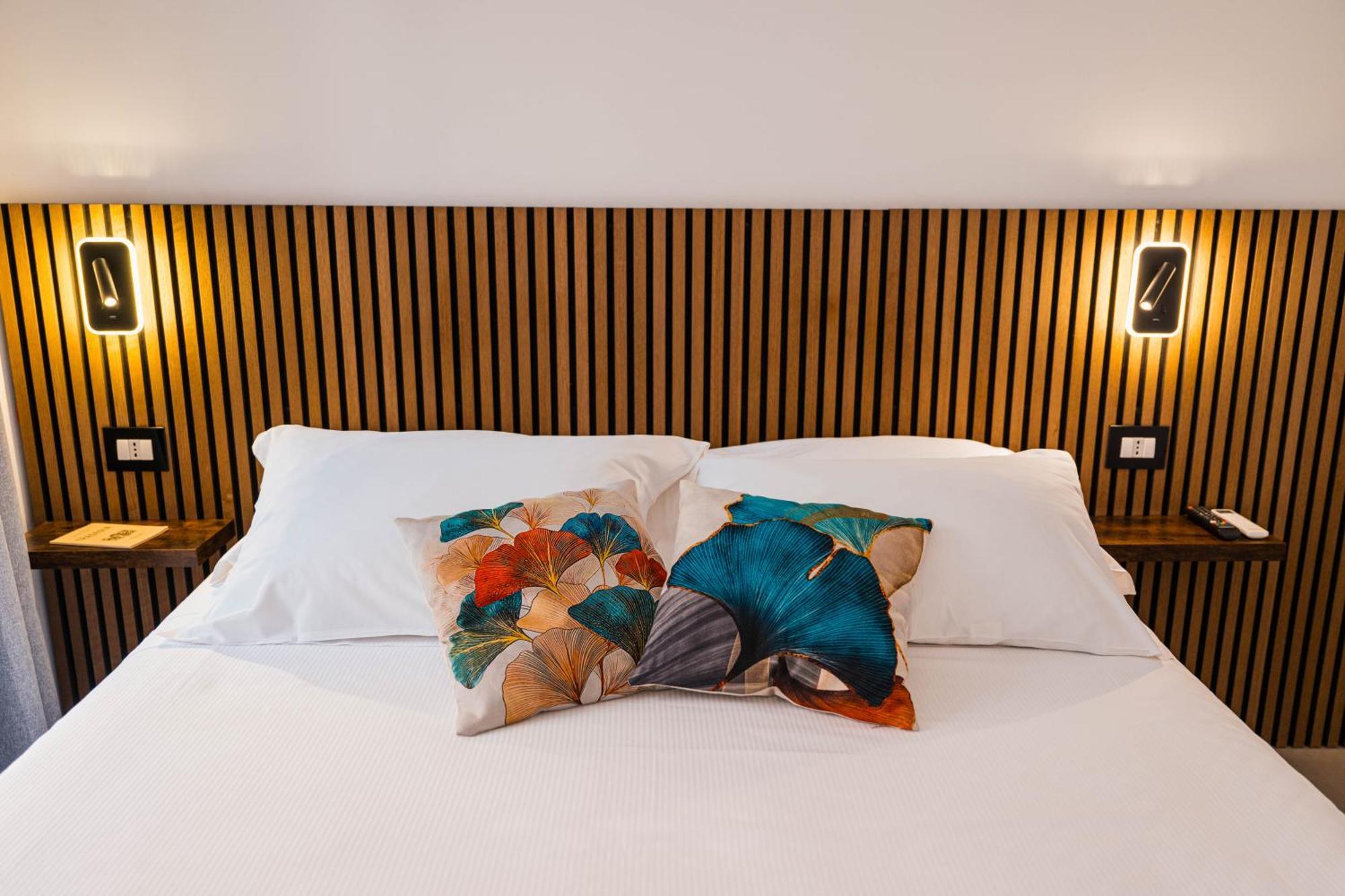 Humboldt Luxury Rooms Таормина Екстериор снимка